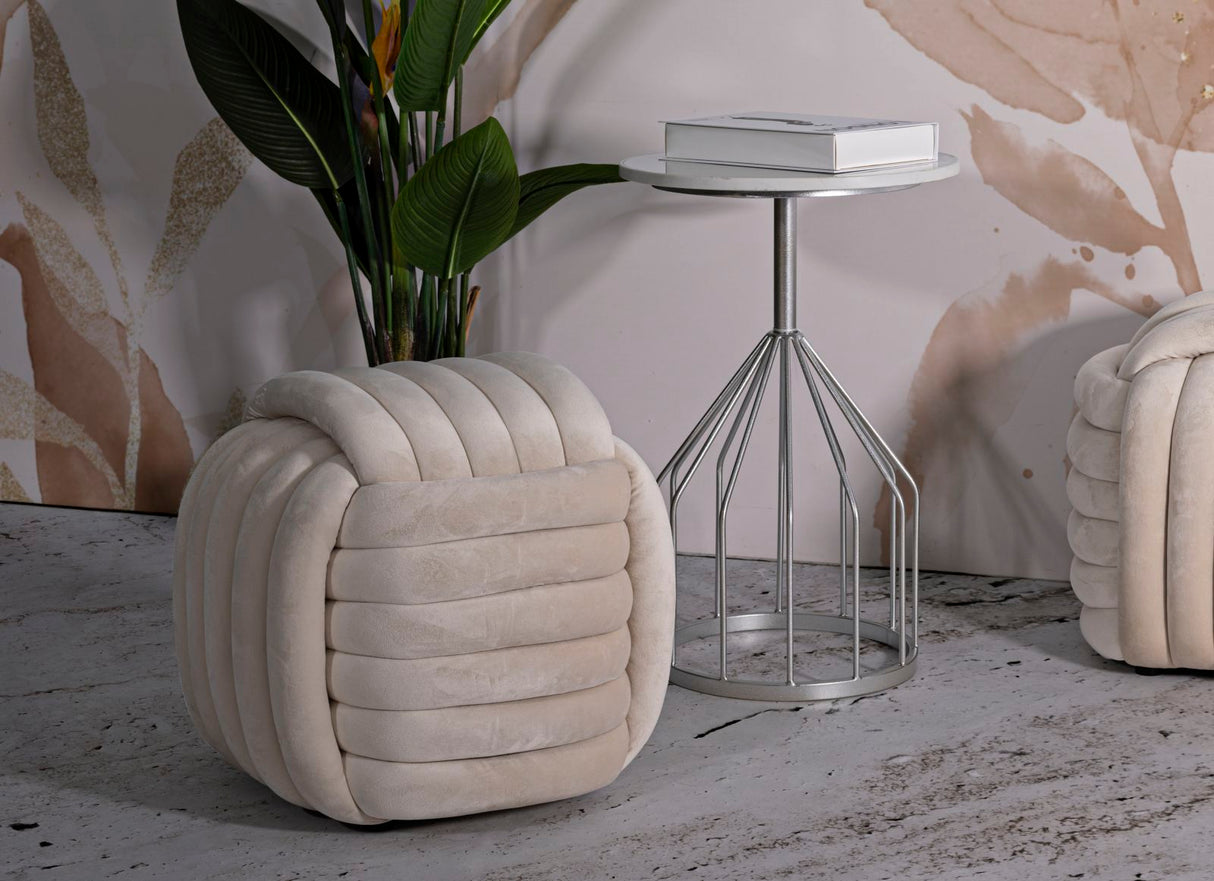 Pouf annodato in velluto crema SOFTY