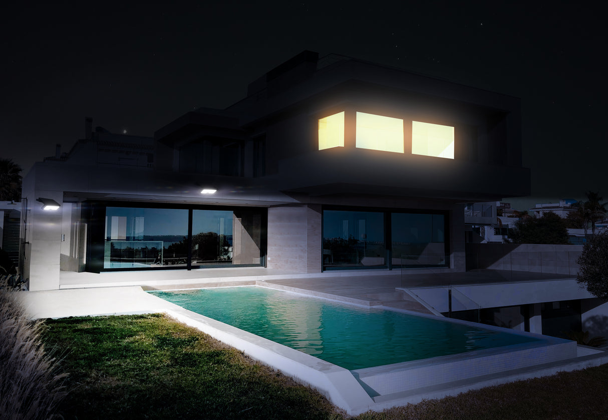 Faretto/Proiettore ad Energia Solare Led 10W - 1150Lumen 5-in-1 Multifunzionale