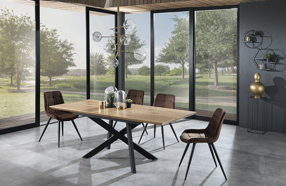 Lampadario realizzato in metallo verniciato Ottone anticato opaco