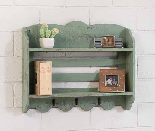 Mensola Portachiavi in legno con finitura shabby con 2 mensole e 3 appendini Misure L.50P.x10xH.44 cm