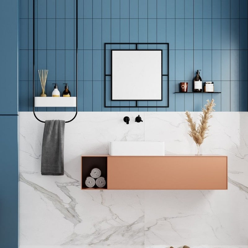 Specchio quadrato con doppia cornice in metallo