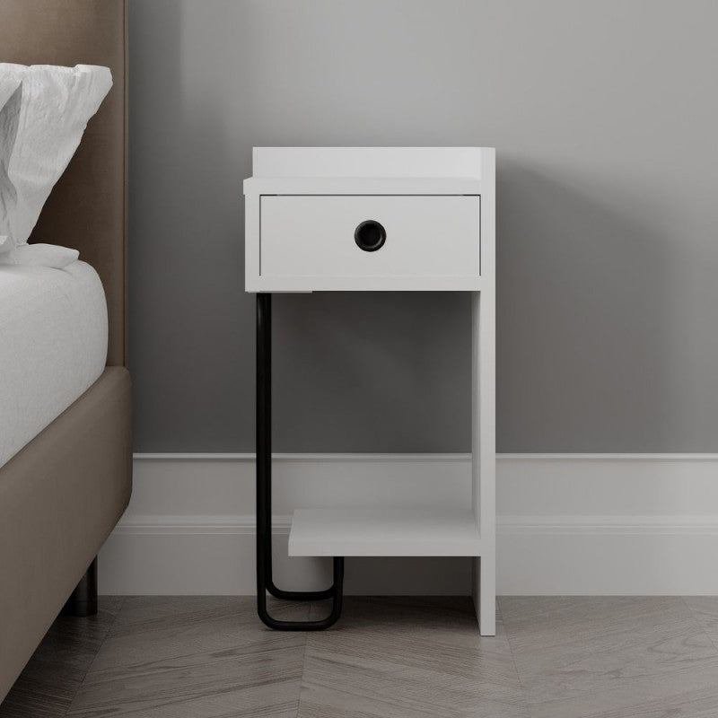 Comodino bianco con cassetto e gamba in metallo nero